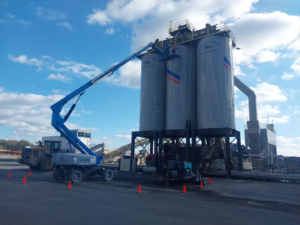 asphalt silo cleaning