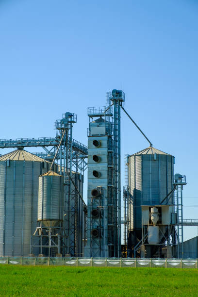 Silos Wide angle picture of silos and related machinery.